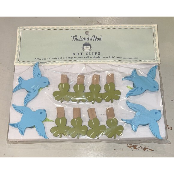 Land Nod Art Photo Clip Crate Barrel Kid Shamrock 72" String Masterpiece Hanging - Picture 1 of 5